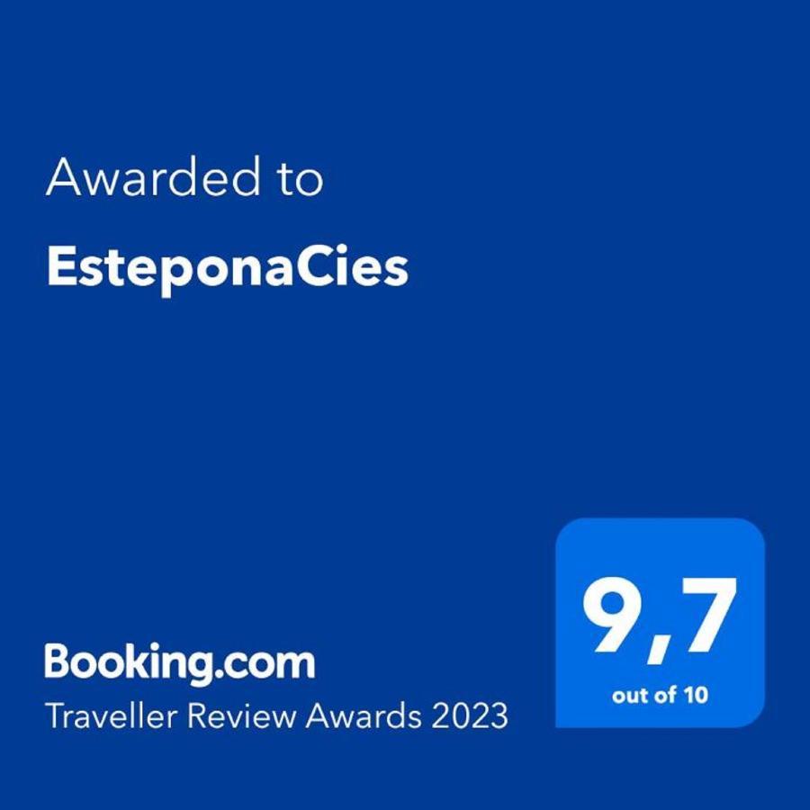 Esteponacies Екстериор снимка