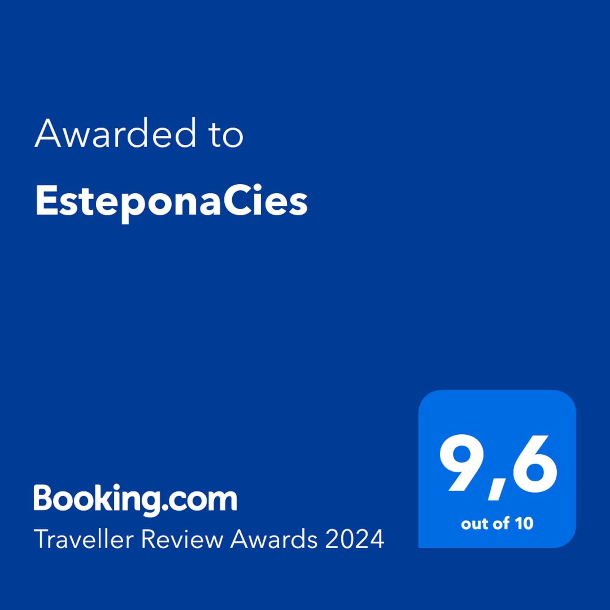 Esteponacies Екстериор снимка