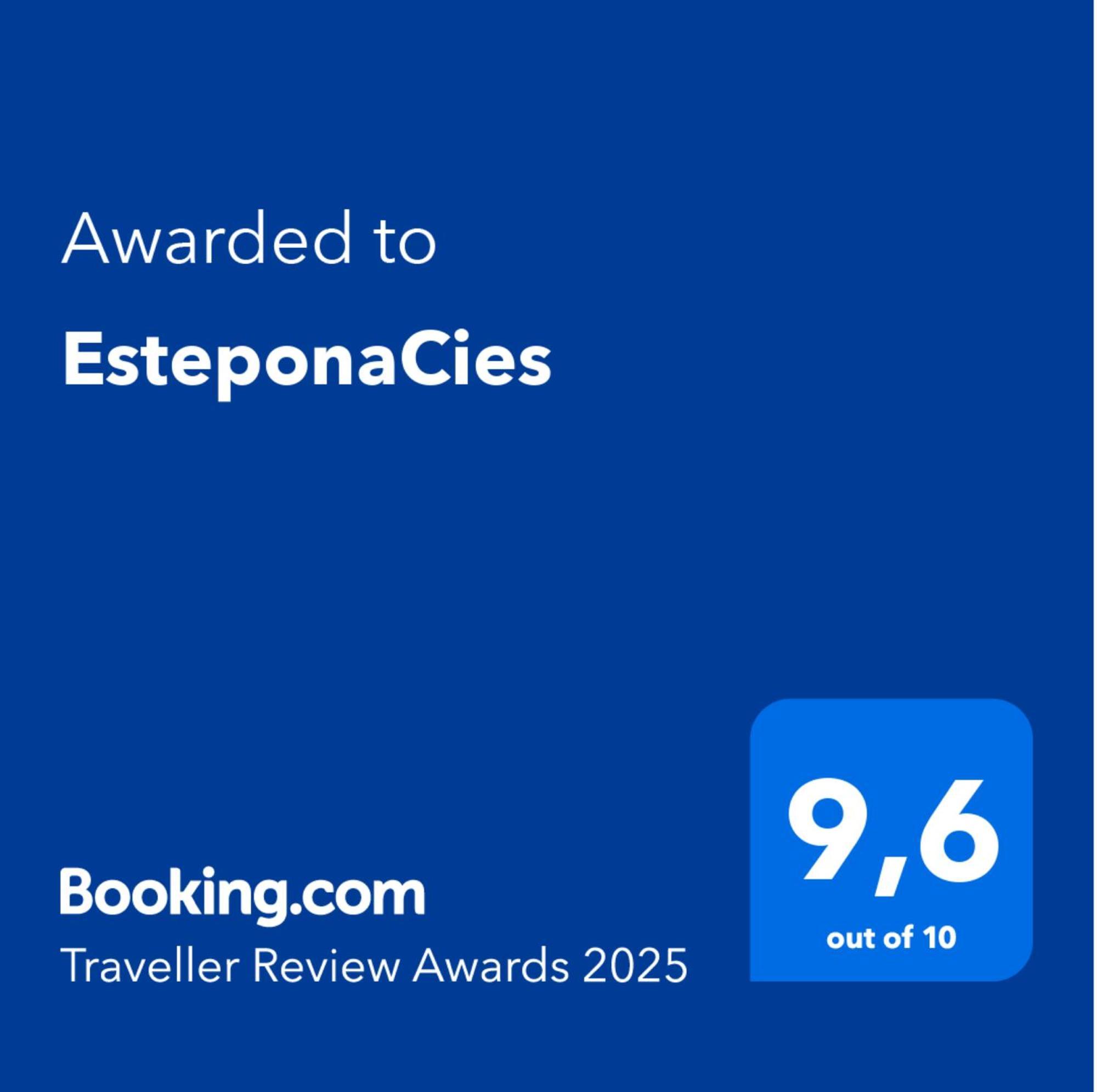 Esteponacies Екстериор снимка